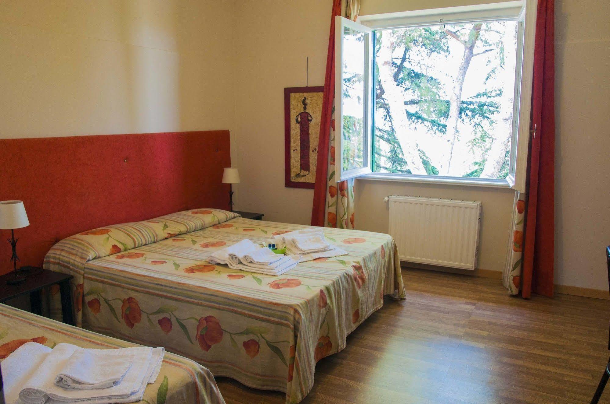 פראסקאטי Hotel Villa Maria Luigia מראה חיצוני תמונה